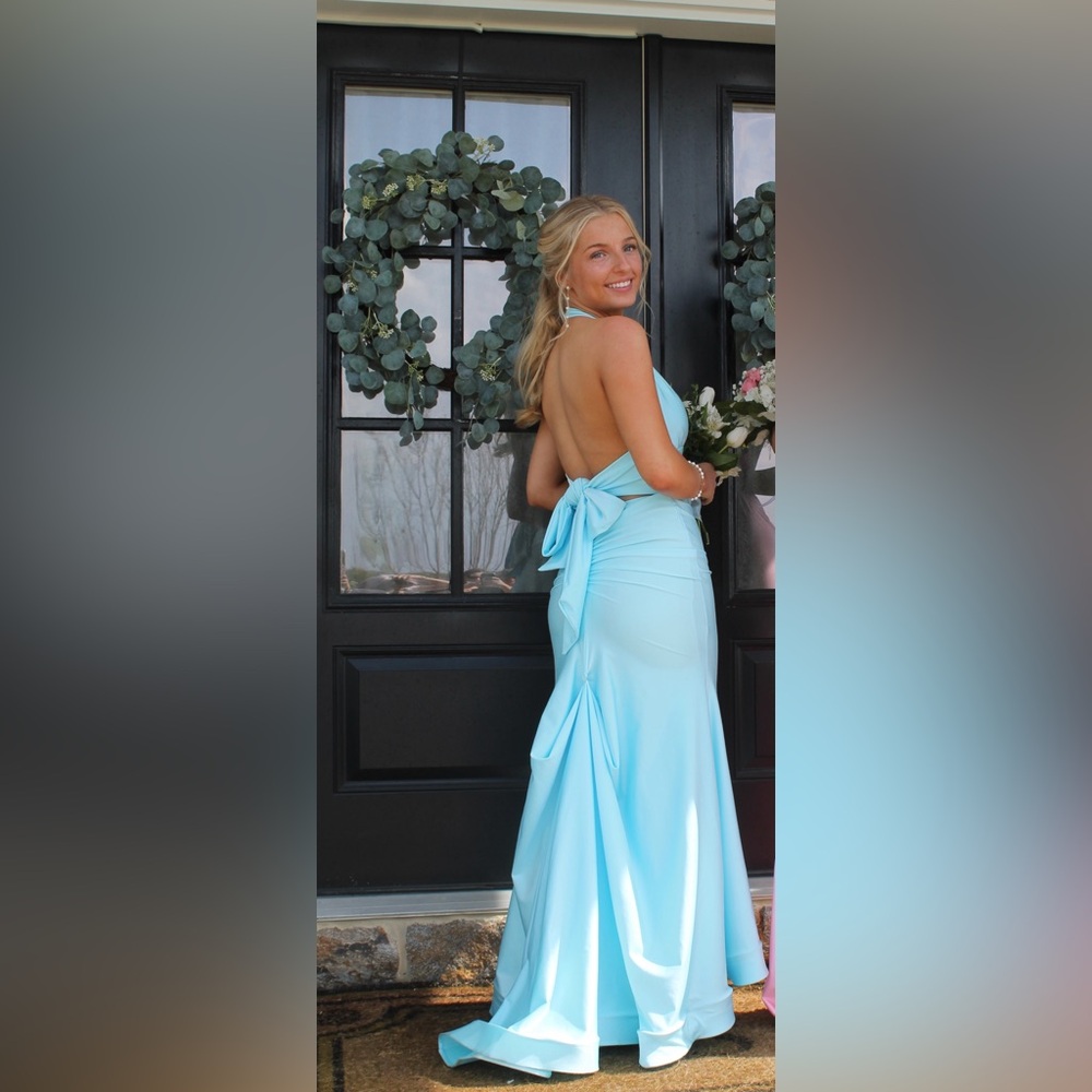 Chic Backless Light Blue Evening Dress